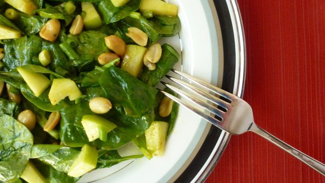 Spinach Salad with Mango Chutney Dressing