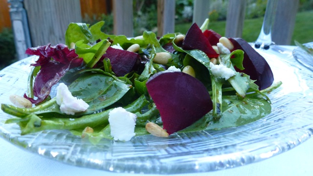 Salad with Beets, Goat Cheese and Pine Nuts