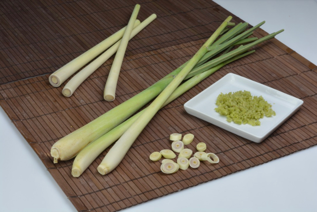 Fresh Lemongrass and Frozen Chopped Lemongrass