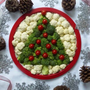 Vegetable and Dip Christmas tree, a simple Holiday Appetizer