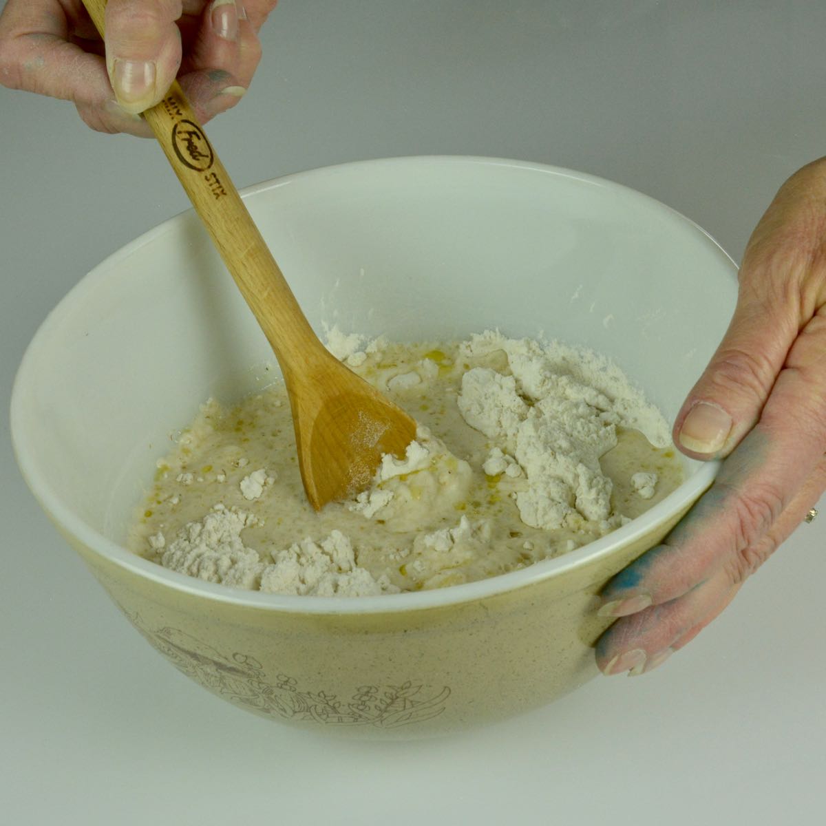https://everydayglutenfreegourmet.ca/wp-content/uploads/2024/10/NY-pizza-dough-step1.jpg?utm_source=chatgpt.com